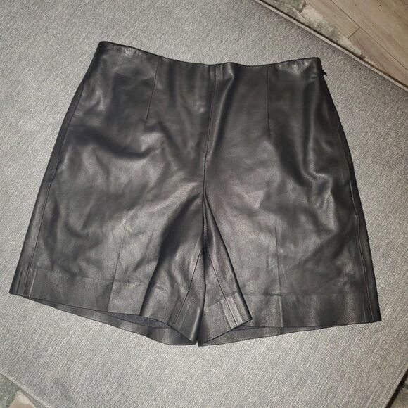 Vince Women's Black Leather Hidden Side Zipper Summery Style Shorts Size - Picture 6 of 16